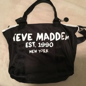 Steve Madden Duffle Bag W/ Shoulder Strap & Pouch